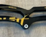 doubleff A2 frame zwart/goud
